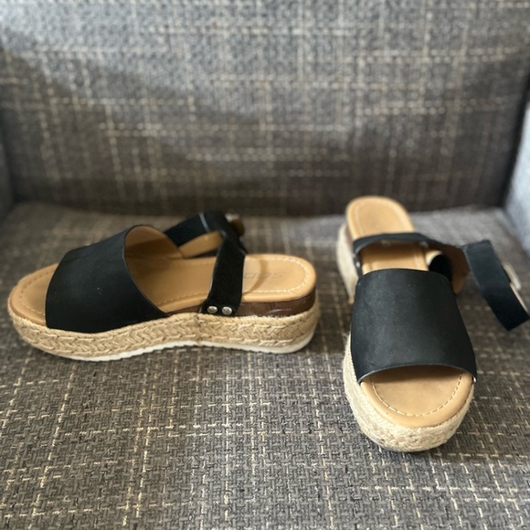 SODA Brand Wedge Type Sandals - Picture 4 of 10